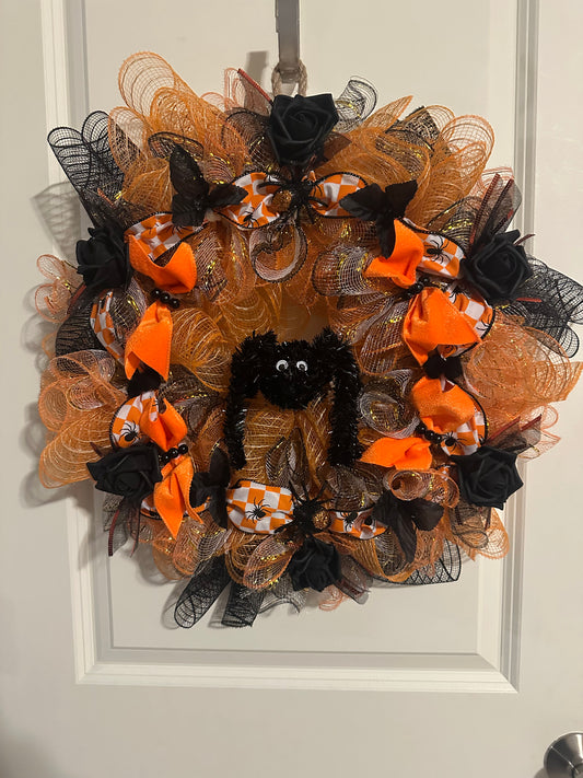Creepy-Cute Spider Wreath π·οΈπ§‘