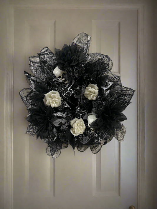 Skulls & Silk Halloween Wreath ππ€